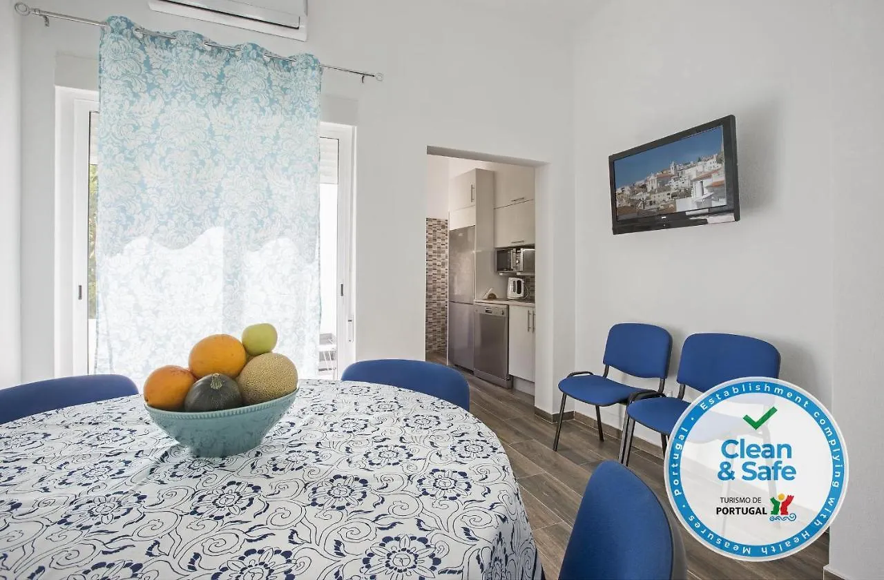 Downtown Albufeira Beach Apartment 0*,  Portugal